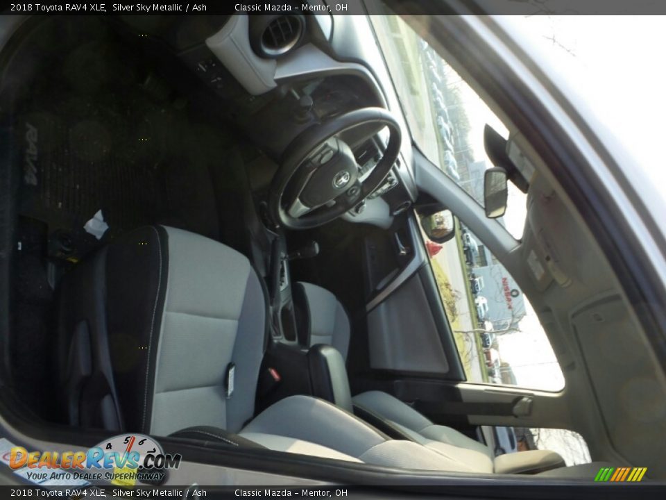 2018 Toyota RAV4 XLE Silver Sky Metallic / Ash Photo #3