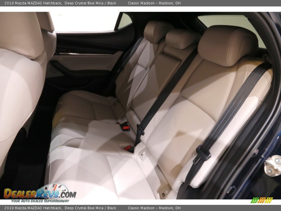 2019 Mazda MAZDA3 Hatchback Deep Crystal Blue Mica / Black Photo #17