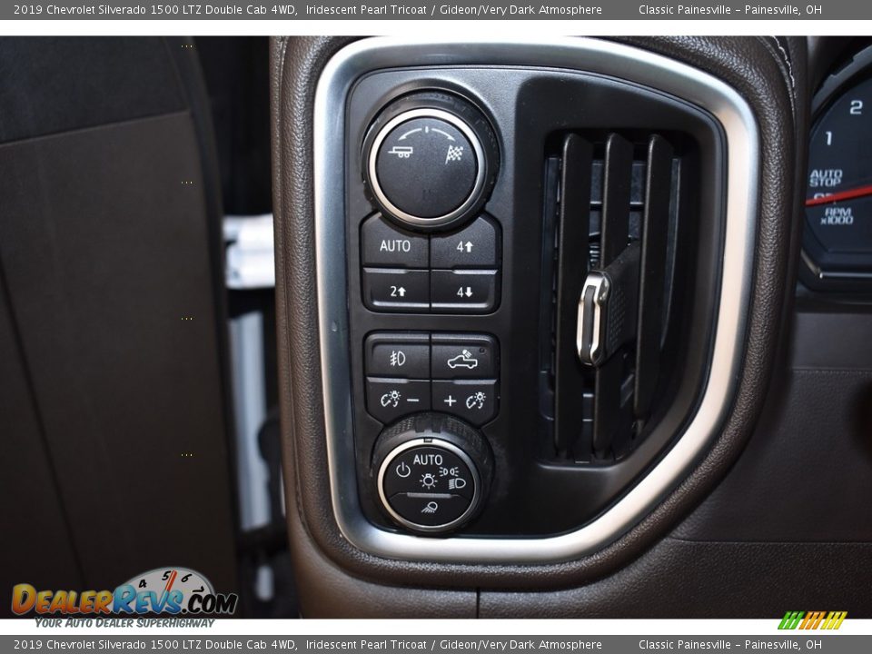 2019 Chevrolet Silverado 1500 LTZ Double Cab 4WD Iridescent Pearl Tricoat / Gideon/Very Dark Atmosphere Photo #12