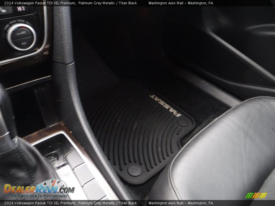 2014 Volkswagen Passat TDI SEL Premium Platinum Gray Metallic / Titan Black Photo #17