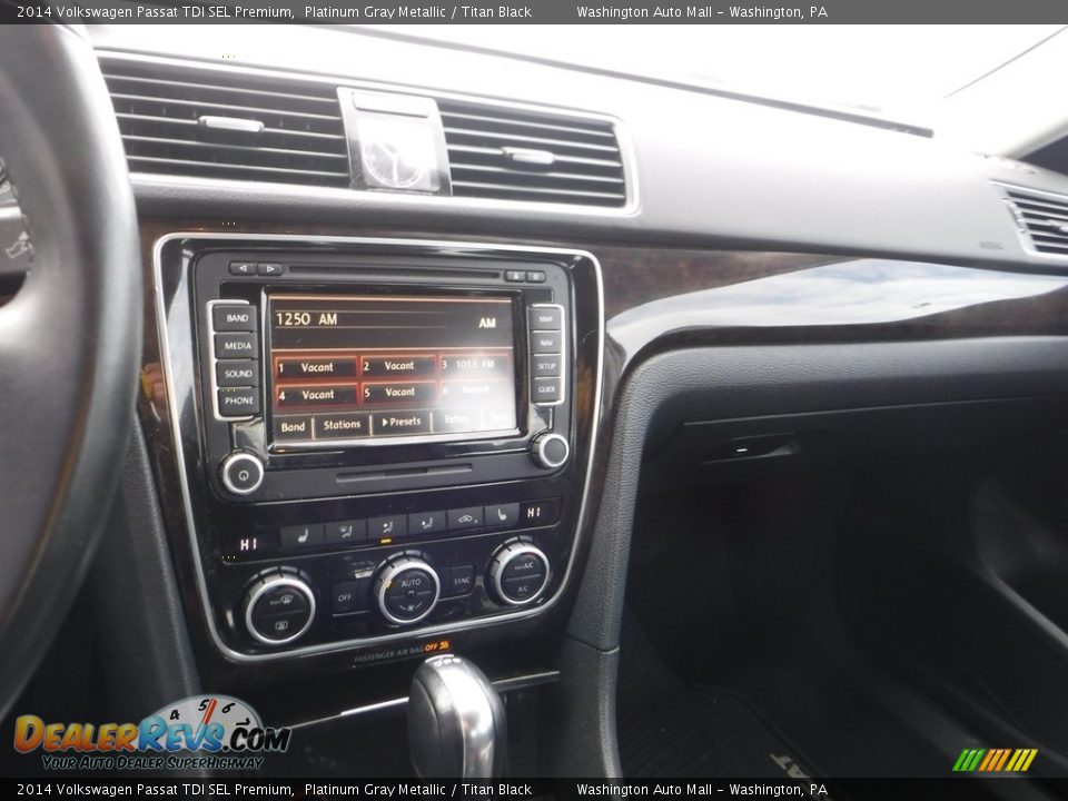 2014 Volkswagen Passat TDI SEL Premium Platinum Gray Metallic / Titan Black Photo #18