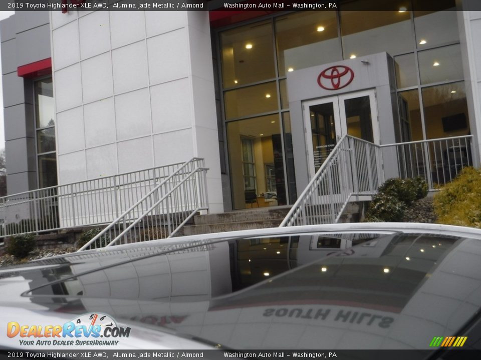 2019 Toyota Highlander XLE AWD Alumina Jade Metallic / Almond Photo #3