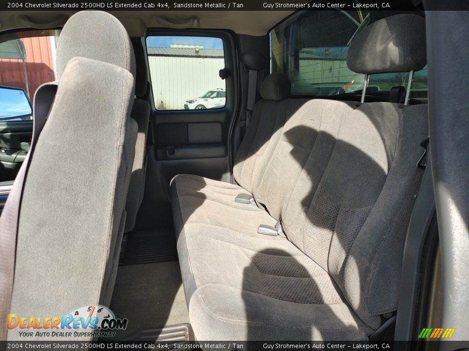 2004 Chevrolet Silverado 2500HD LS Extended Cab 4x4 Sandstone Metallic / Tan Photo #6