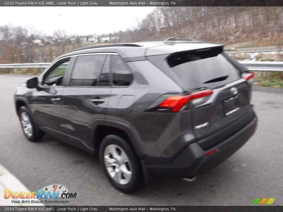 2019 Toyota RAV4 XLE AWD Lunar Rock / Light Gray Photo #16