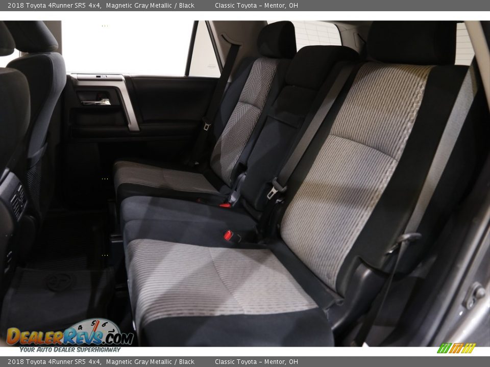 2018 Toyota 4Runner SR5 4x4 Magnetic Gray Metallic / Black Photo #16