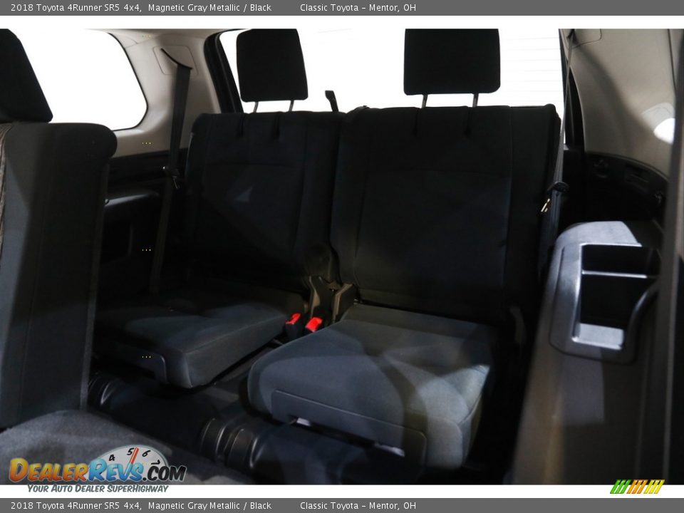 2018 Toyota 4Runner SR5 4x4 Magnetic Gray Metallic / Black Photo #17