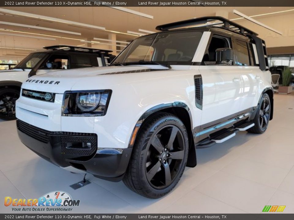 Front 3/4 View of 2022 Land Rover Defender 110 X-Dynamic HSE Photo #1