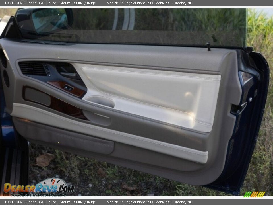 Door Panel of 1991 BMW 8 Series 850i Coupe Photo #17