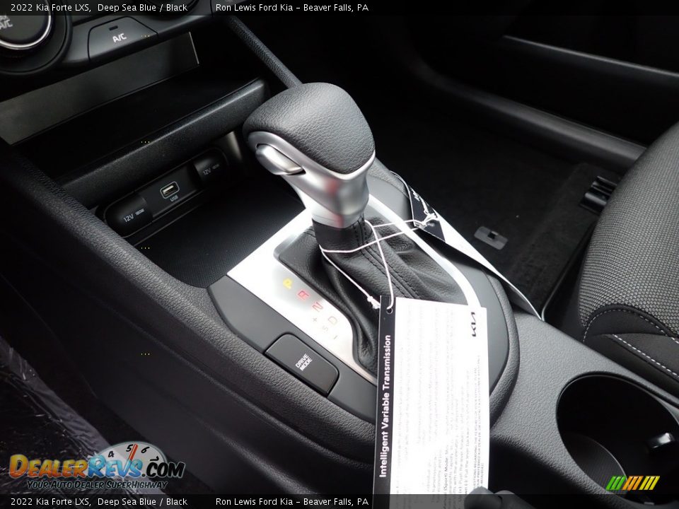2022 Kia Forte LXS Deep Sea Blue / Black Photo #16