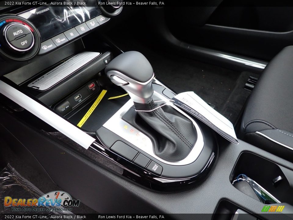 2022 Kia Forte GT-Line Shifter Photo #15