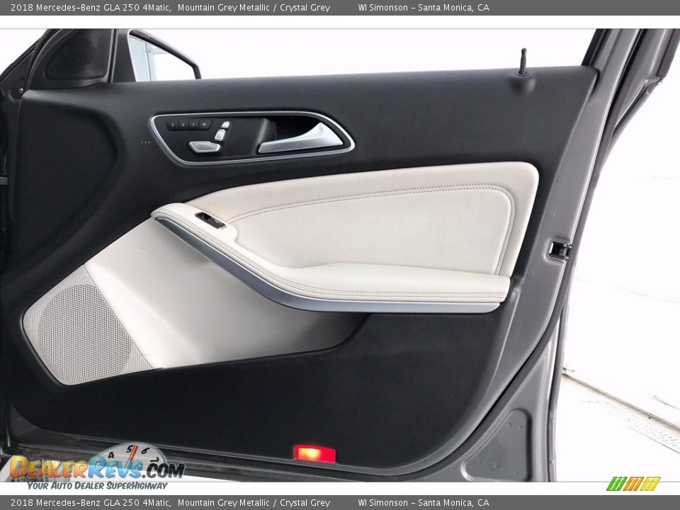 Door Panel of 2018 Mercedes-Benz GLA 250 4Matic Photo #26