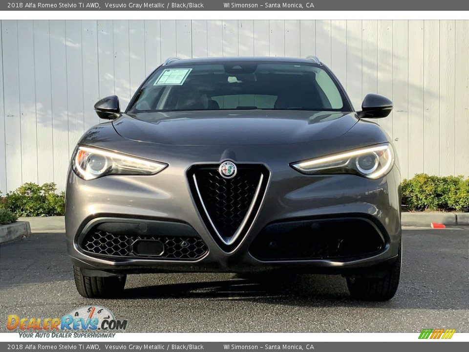 2018 Alfa Romeo Stelvio Ti AWD Vesuvio Gray Metallic / Black/Black Photo #4