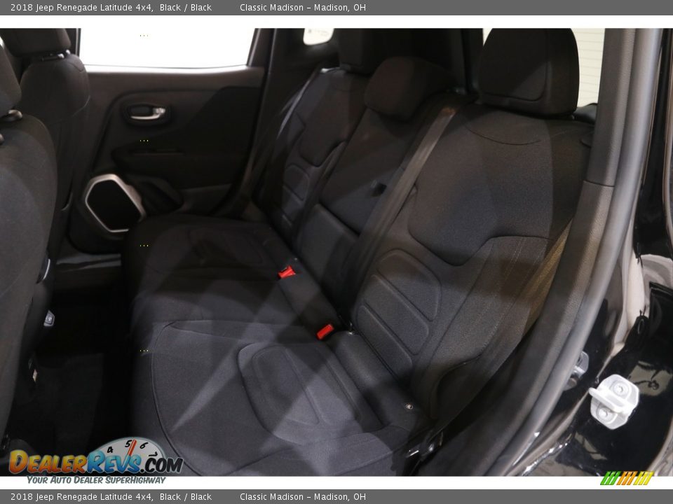 2018 Jeep Renegade Latitude 4x4 Black / Black Photo #18