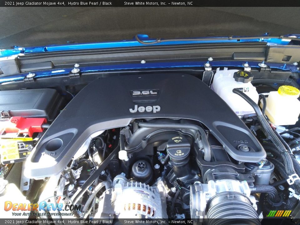 2021 Jeep Gladiator Mojave 4x4 Hydro Blue Pearl / Black Photo #10