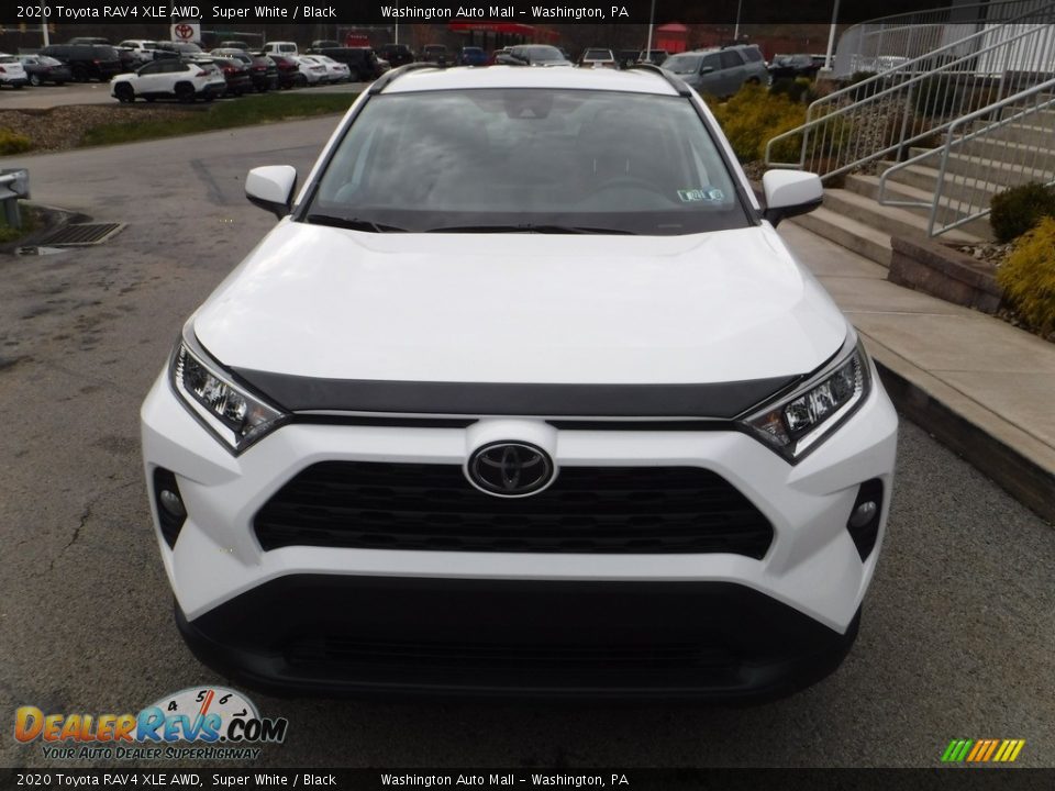 2020 Toyota RAV4 XLE AWD Super White / Black Photo #11