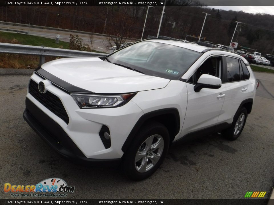 2020 Toyota RAV4 XLE AWD Super White / Black Photo #12