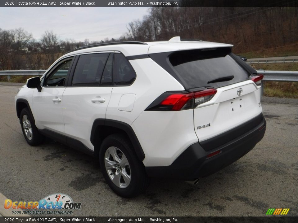 2020 Toyota RAV4 XLE AWD Super White / Black Photo #14