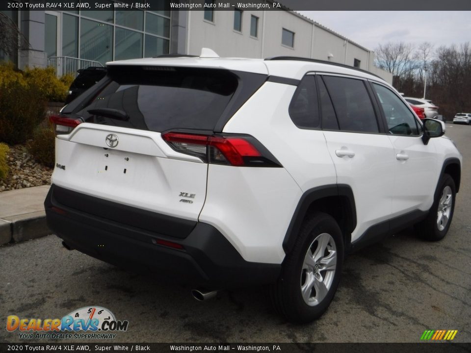 2020 Toyota RAV4 XLE AWD Super White / Black Photo #16