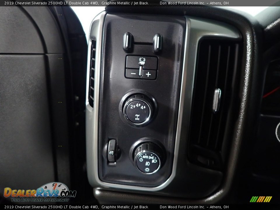 2019 Chevrolet Silverado 2500HD LT Double Cab 4WD Graphite Metallic / Jet Black Photo #30