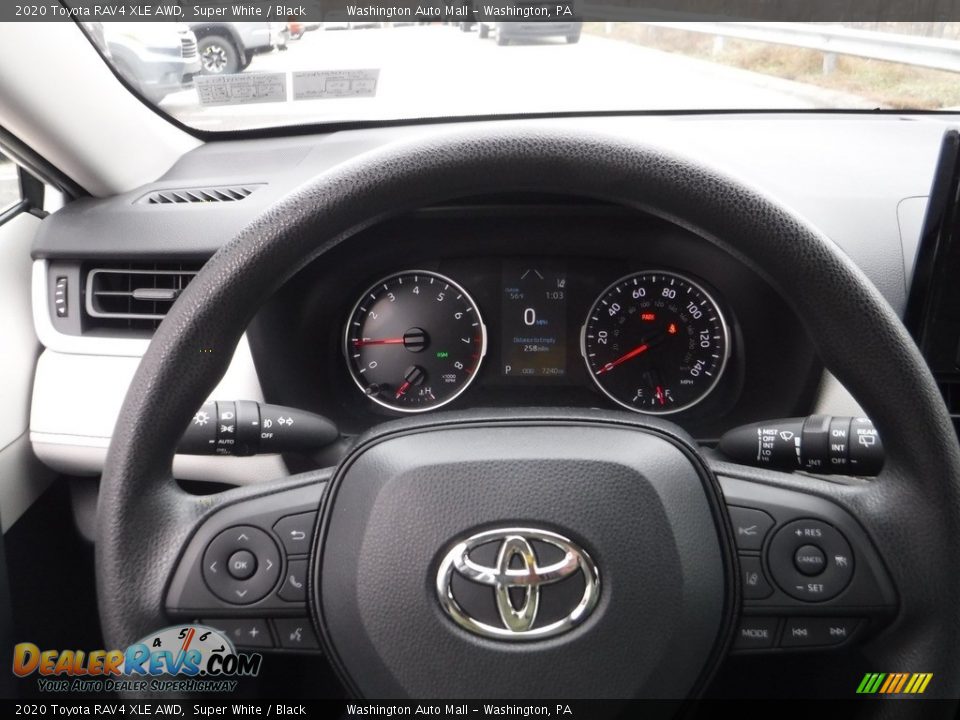 2020 Toyota RAV4 XLE AWD Super White / Black Photo #26