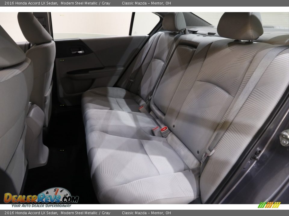 2016 Honda Accord LX Sedan Modern Steel Metallic / Gray Photo #17