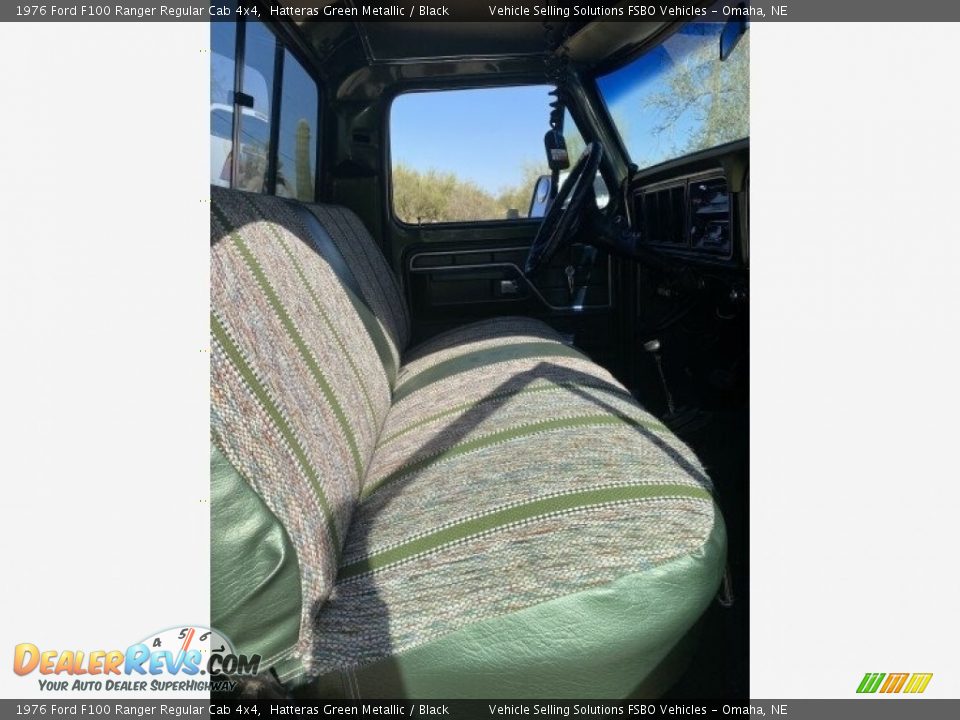 Front Seat of 1976 Ford F100 Ranger Regular Cab 4x4 Photo #4
