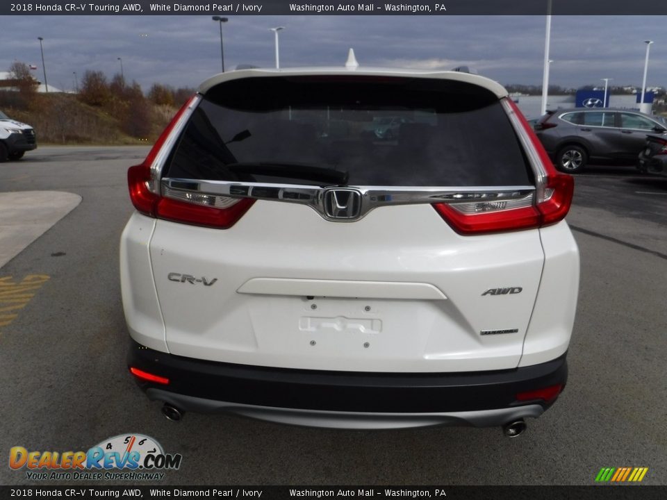 2018 Honda CR-V Touring AWD White Diamond Pearl / Ivory Photo #10