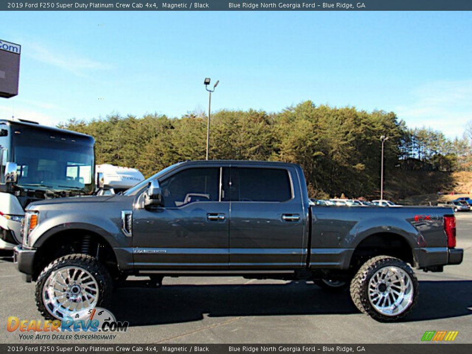 2019 Ford F250 Super Duty Platinum Crew Cab 4x4 Magnetic / Black Photo #2