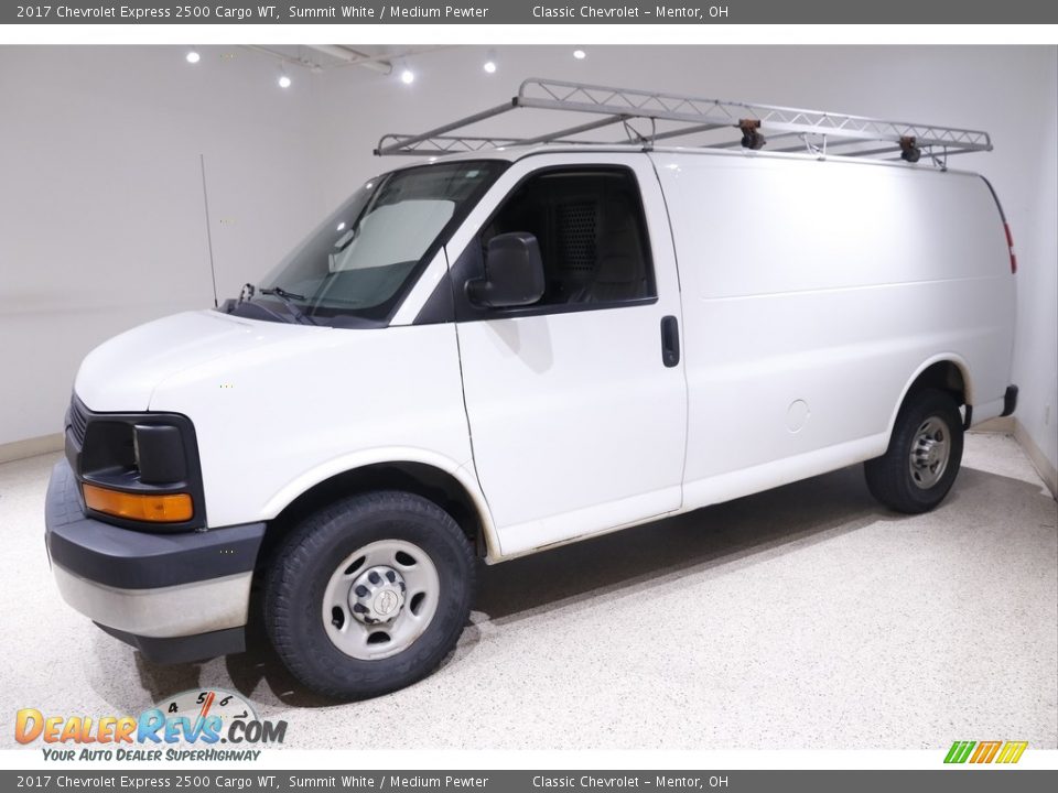 Front 3/4 View of 2017 Chevrolet Express 2500 Cargo WT Photo #3