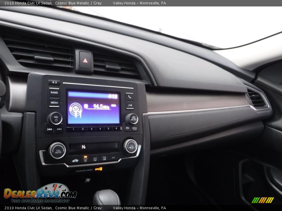 2019 Honda Civic LX Sedan Cosmic Blue Metallic / Gray Photo #15