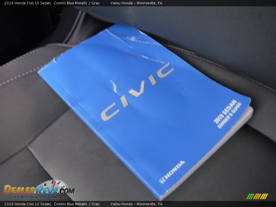 2019 Honda Civic LX Sedan Cosmic Blue Metallic / Gray Photo #22