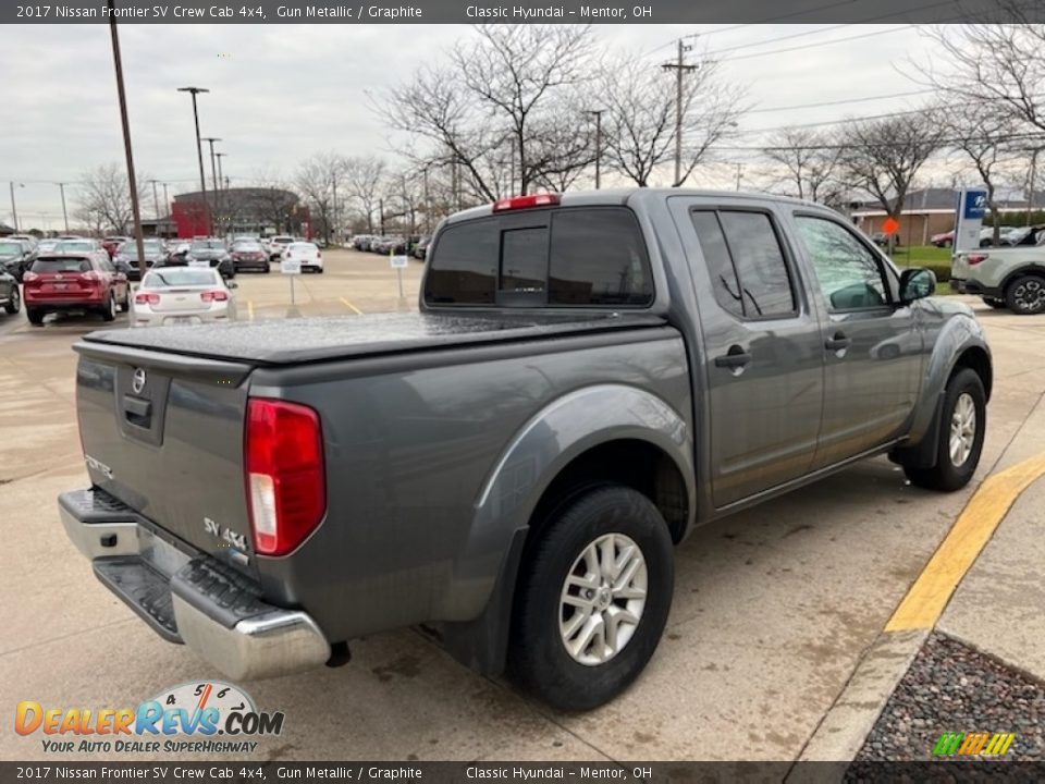 Gun Metallic 2017 Nissan Frontier SV Crew Cab 4x4 Photo #2