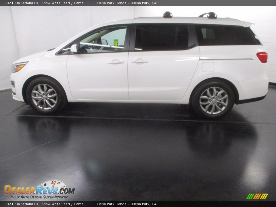 2021 Kia Sedona EX Snow White Pearl / Camel Photo #4