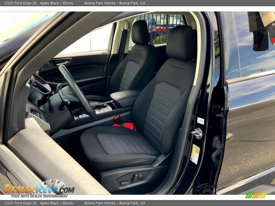 Front Seat of 2020 Ford Edge SE Photo #26