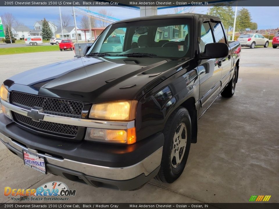 2005 Chevrolet Silverado 1500 LS Crew Cab Black / Medium Gray Photo #8