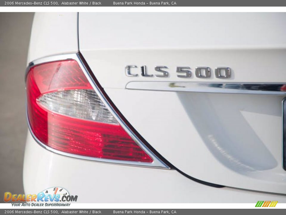 2006 Mercedes-Benz CLS 500 Alabaster White / Black Photo #10