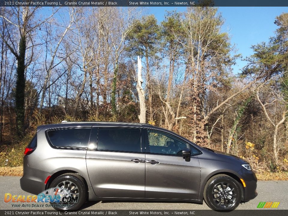 2021 Chrysler Pacifica Touring L Granite Crystal Metallic / Black Photo #5