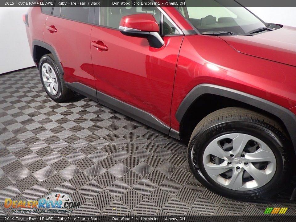 2019 Toyota RAV4 LE AWD Ruby Flare Pearl / Black Photo #4