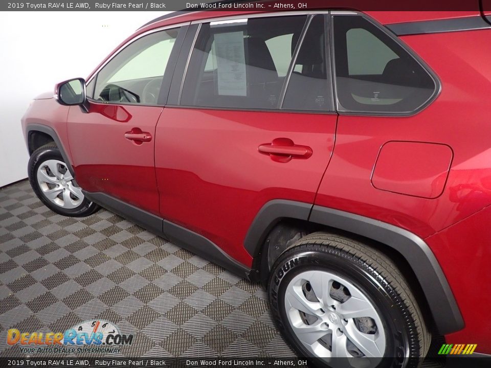 2019 Toyota RAV4 LE AWD Ruby Flare Pearl / Black Photo #18