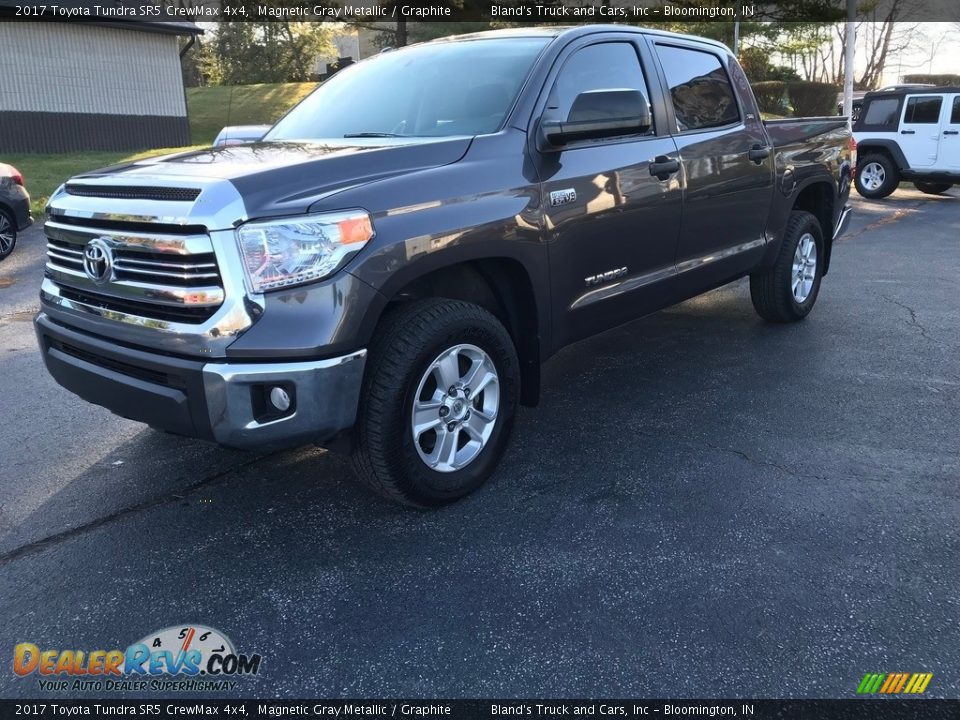 2017 Toyota Tundra SR5 CrewMax 4x4 Magnetic Gray Metallic / Graphite Photo #2