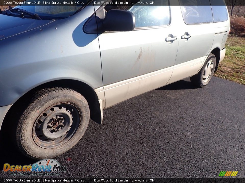 2000 Toyota Sienna XLE Silver Spruce Metallic / Gray Photo #8