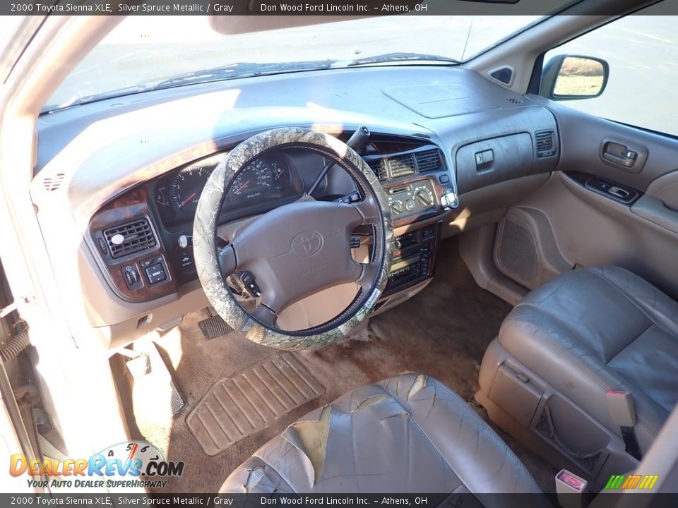 2000 Toyota Sienna XLE Silver Spruce Metallic / Gray Photo #12