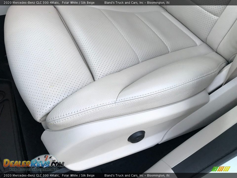 2020 Mercedes-Benz GLC 300 4Matic Polar White / Silk Beige Photo #15