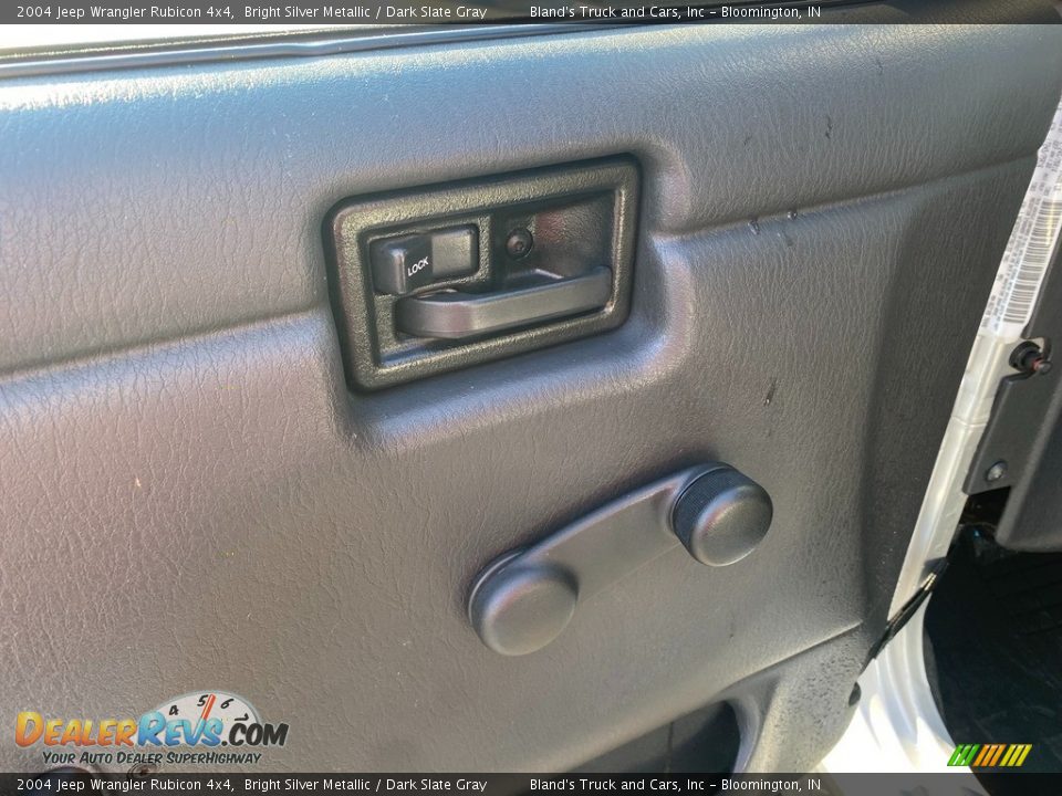 2004 Jeep Wrangler Rubicon 4x4 Bright Silver Metallic / Dark Slate Gray Photo #11