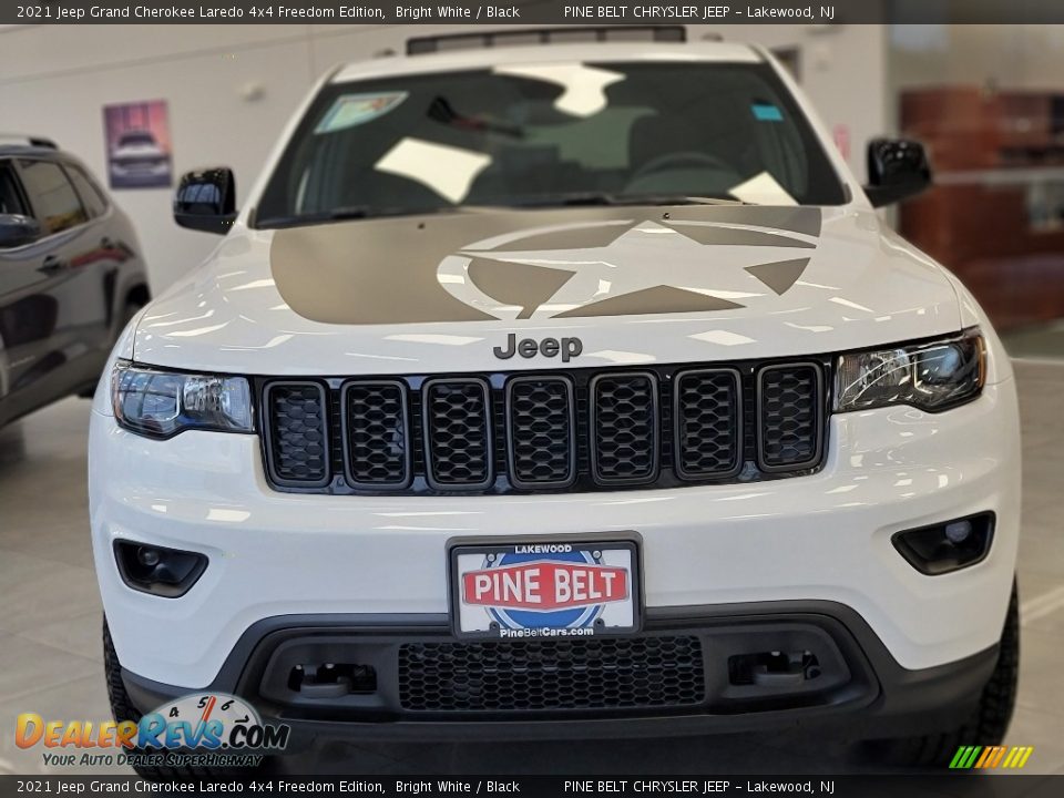 2021 Jeep Grand Cherokee Laredo 4x4 Freedom Edition Bright White / Black Photo #2