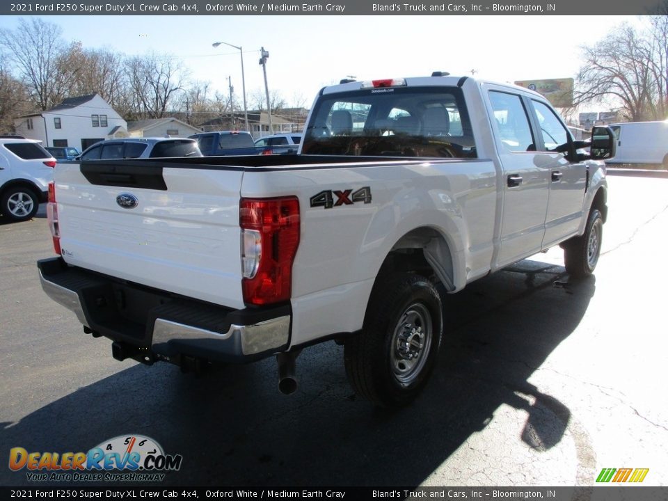 2021 Ford F250 Super Duty XL Crew Cab 4x4 Oxford White / Medium Earth Gray Photo #4