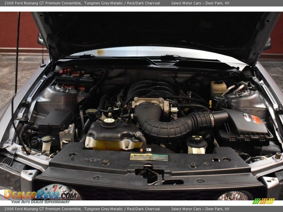 2006 Ford Mustang GT Premium Convertible Tungsten Grey Metallic / Red/Dark Charcoal Photo #17