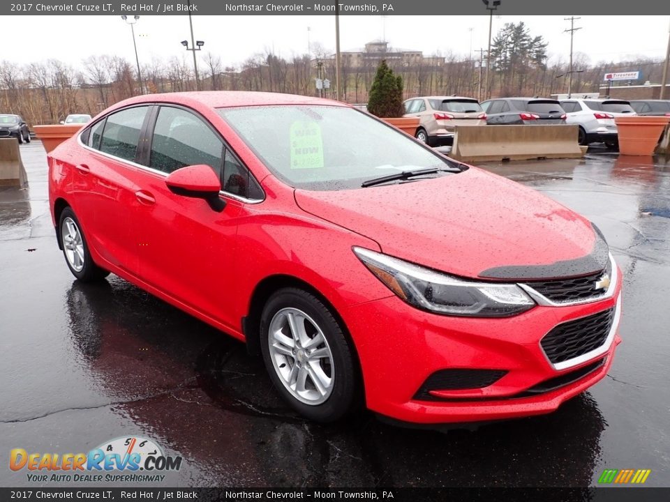 2017 Chevrolet Cruze LT Red Hot / Jet Black Photo #11