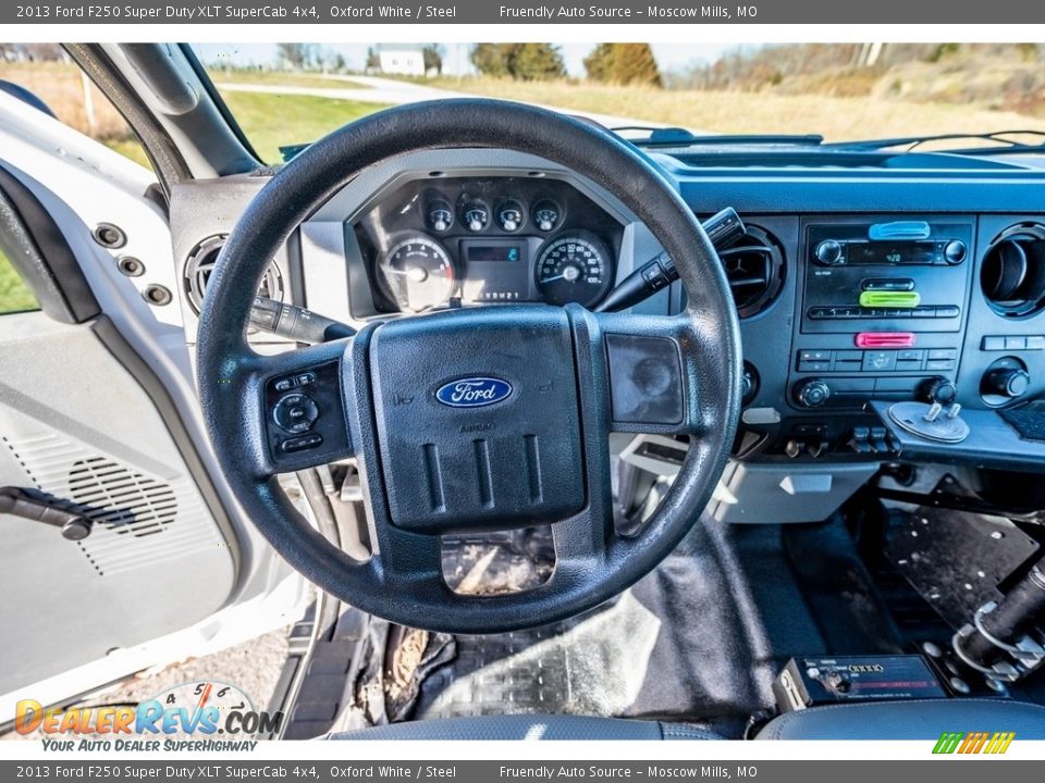 2013 Ford F250 Super Duty XLT SuperCab 4x4 Oxford White / Steel Photo #32