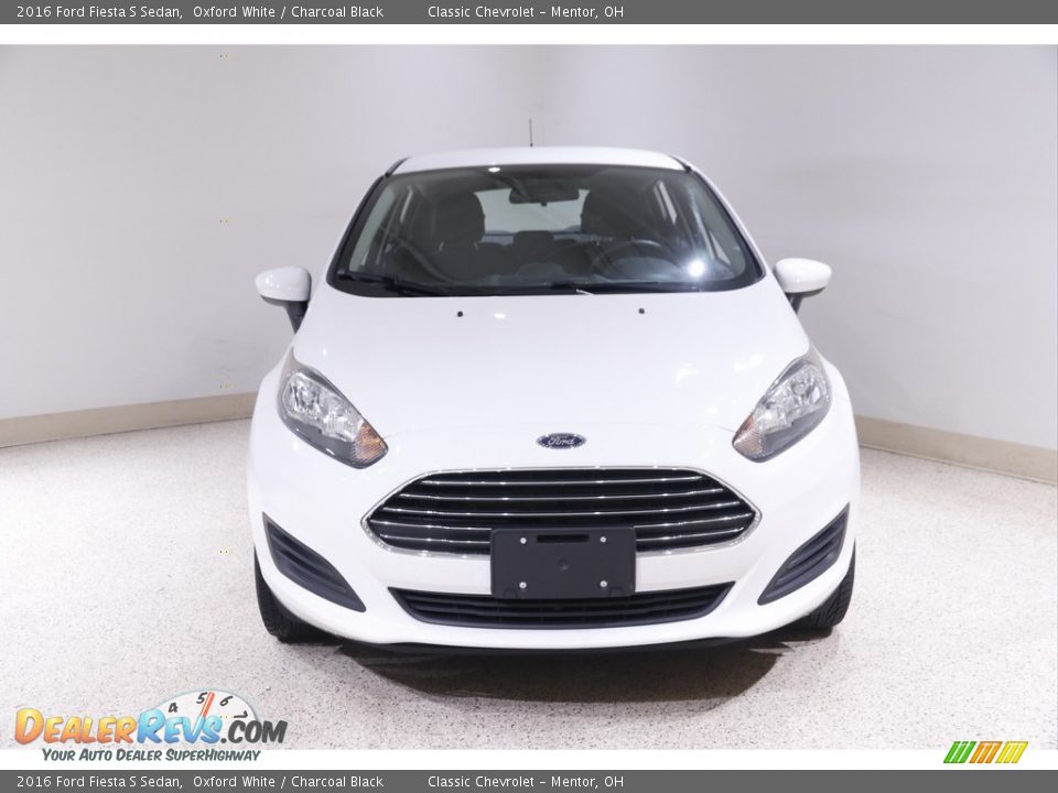 2016 Ford Fiesta S Sedan Oxford White / Charcoal Black Photo #2